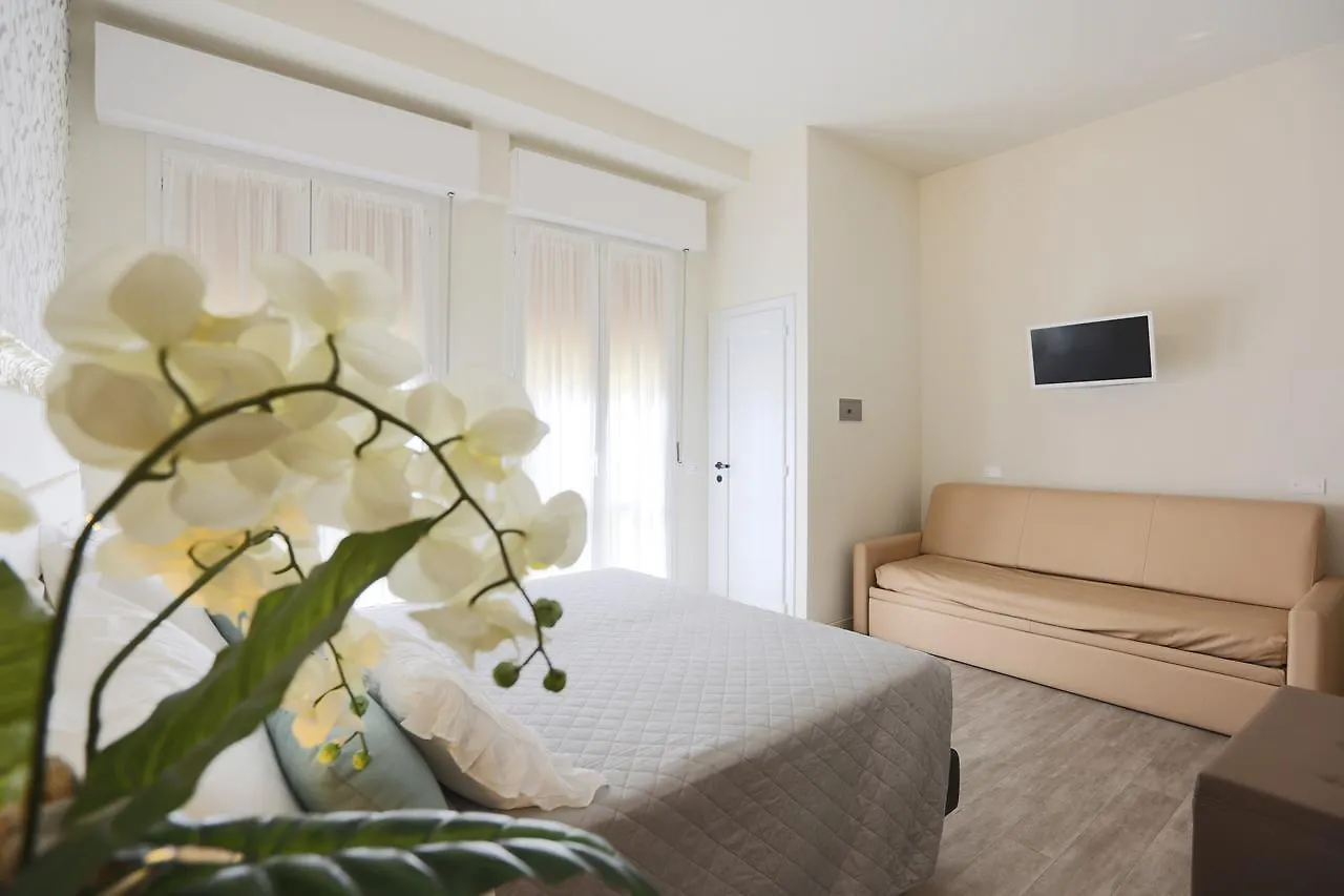 Elisabetta Hotel Cesenatico 3*,